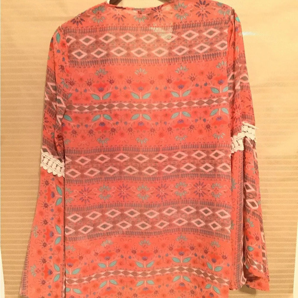 BOHO~HIPPIE VIBE~TOPPER/ DUSTER~W-CROCHET DETAIL~ SMALL - Picture 2 of 6